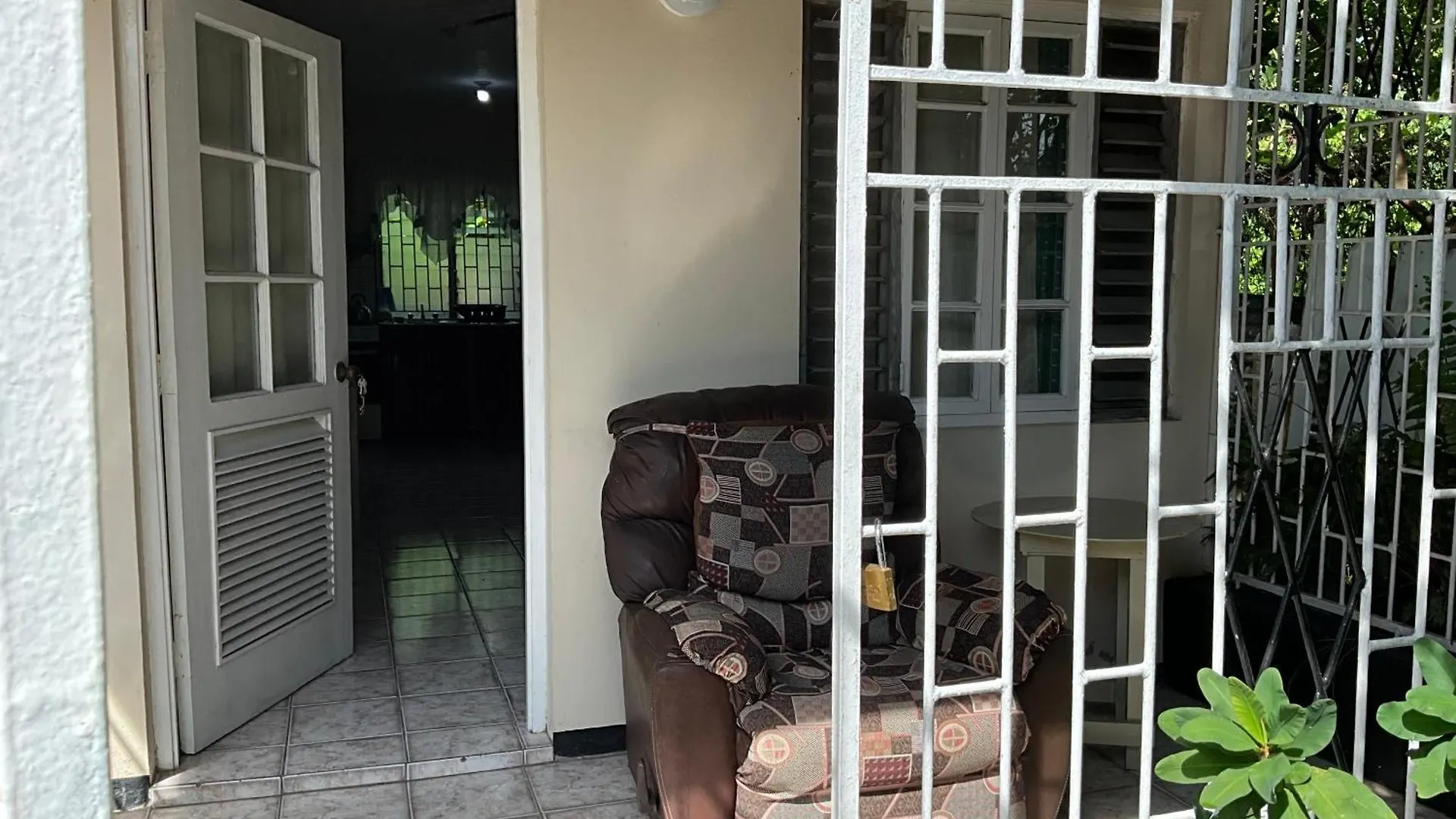 1 Bed Flat At Coconut Villa Spanish Town Jamaica