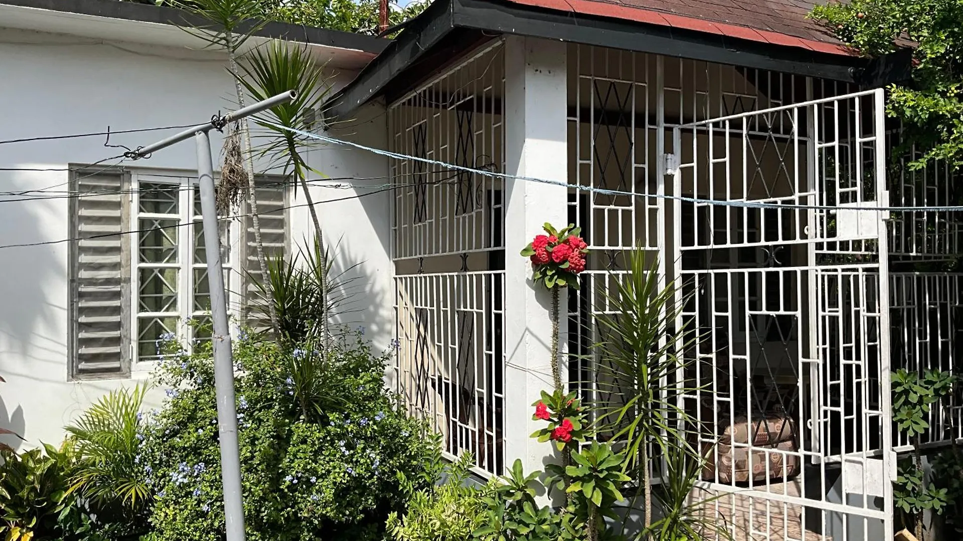 1 Bed Flat At Coconut Villa Spanish Town 0*,  Jamaica